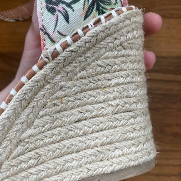 SugarTropical Wedges - Picture 6 of 10